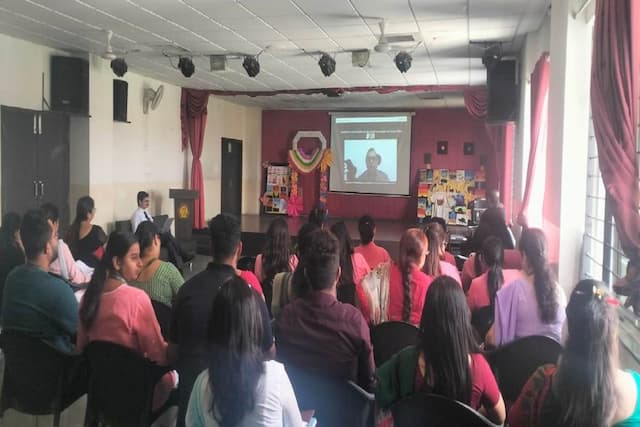 Promoting the use of Library And Cultivating Reading Habits